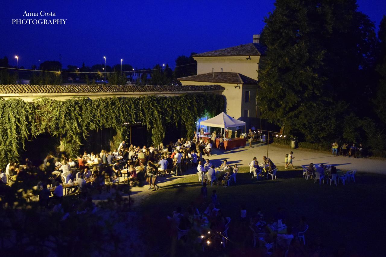 Ostello Castello Mina Della Scala Casteldidone Екстериор снимка