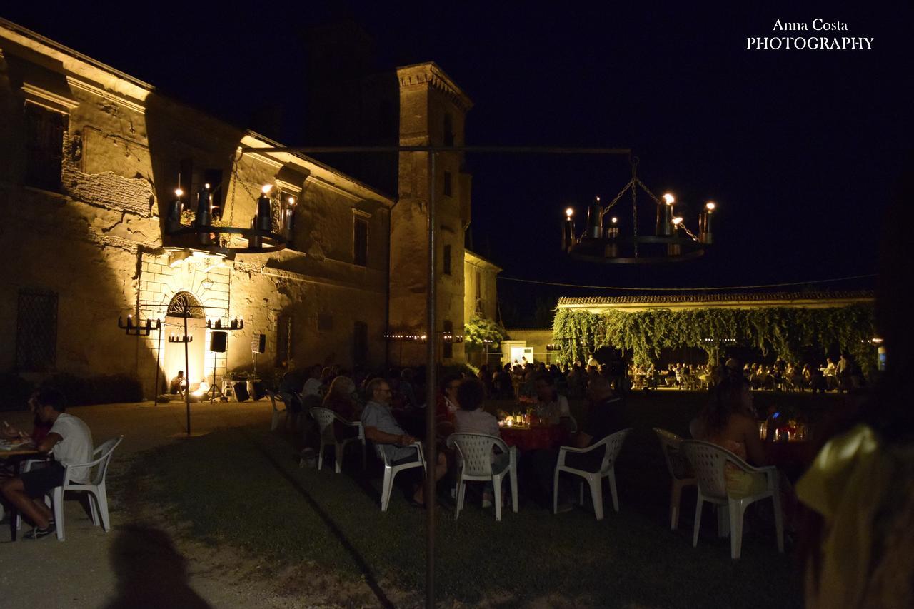 Ostello Castello Mina Della Scala Casteldidone Екстериор снимка