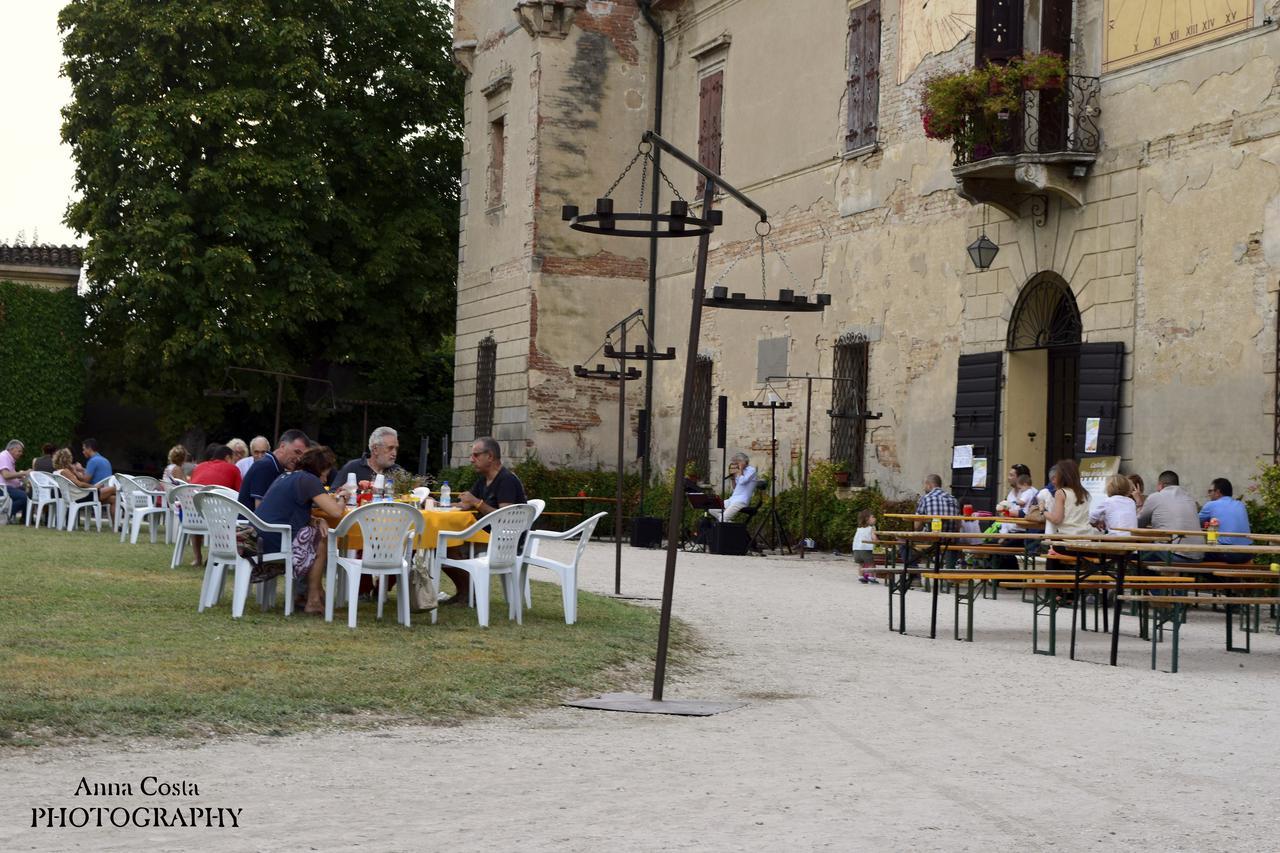 Ostello Castello Mina Della Scala Casteldidone Екстериор снимка
